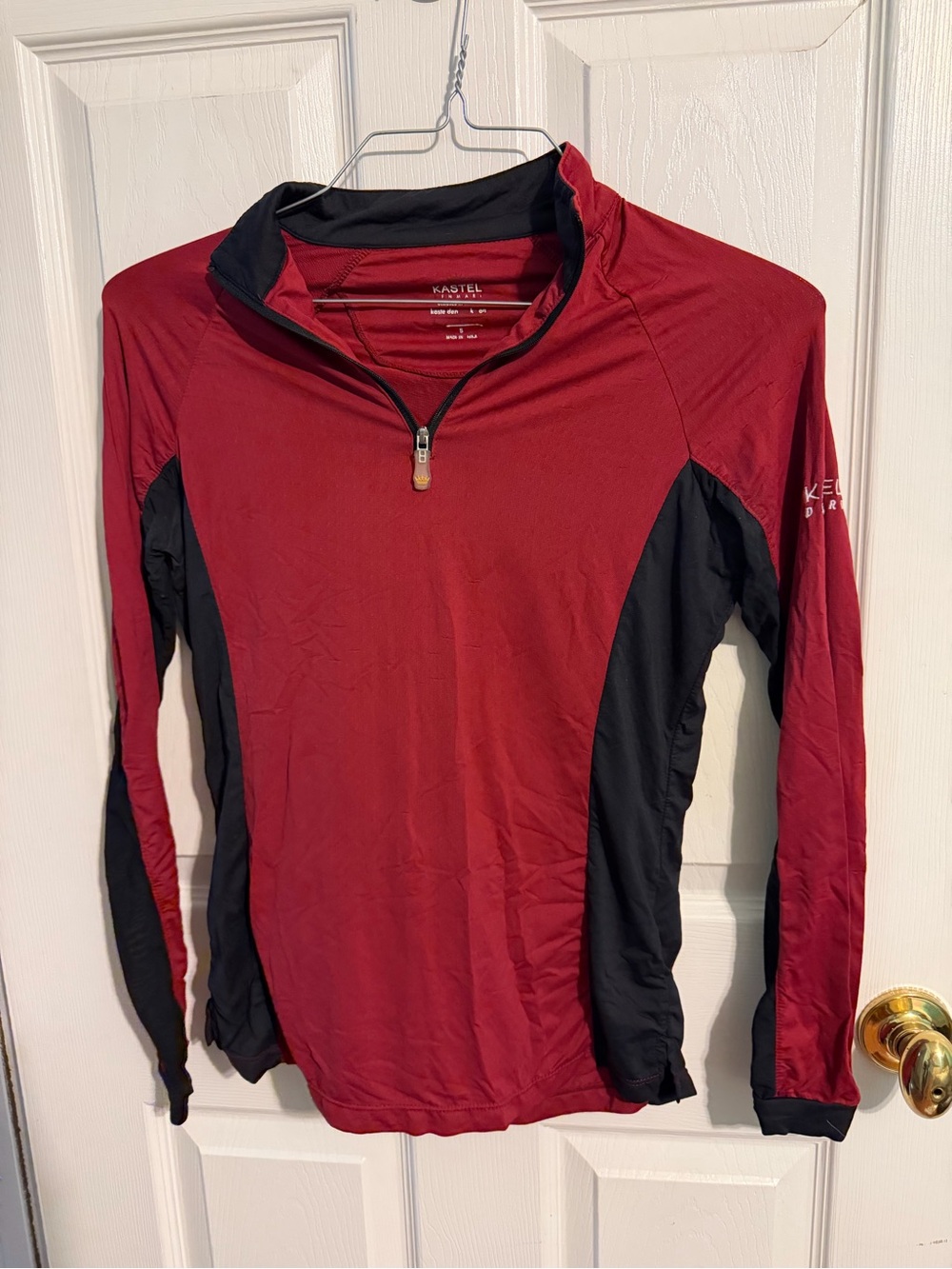 Kastel Denmark Women's Red & Black Performance Half-Zip Top